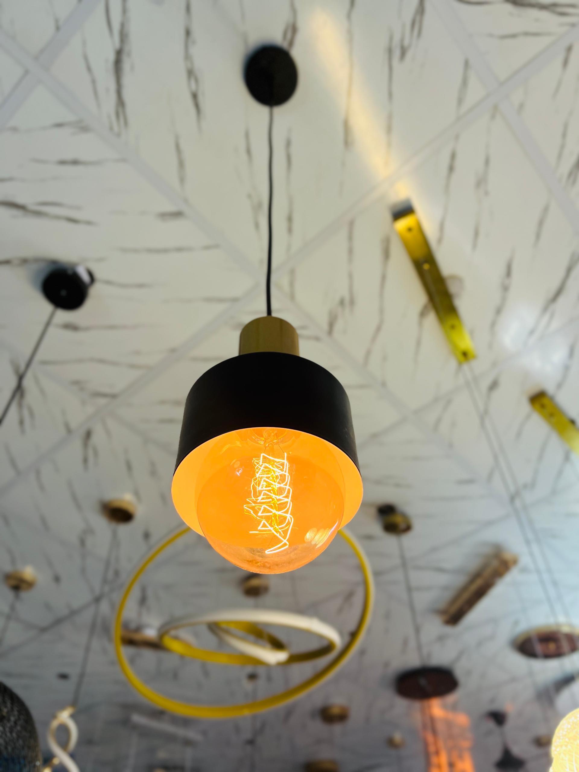 العرض الأول